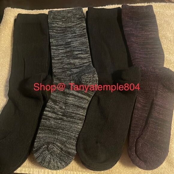 Kirkland Signature Ladies' Extra-Fine Merino Wool Blend Crew Sock, 4-pai… - Picture 4 of 11